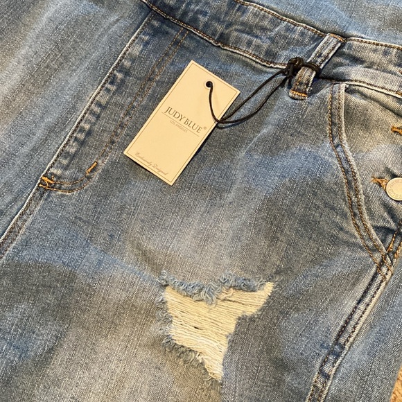 Judy Blue Los Angeles Jean Shorts Overalls - Picture 2 of 3